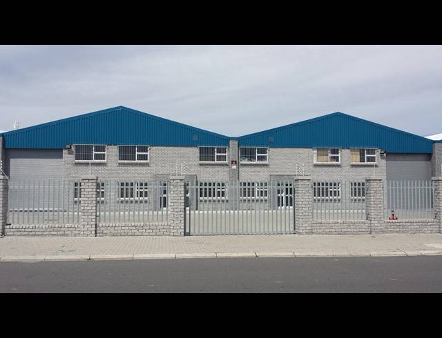 812M² WAREHOUSE TO LET IN SAXON INDUSTRIAL